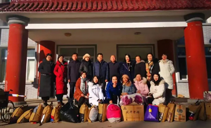 呼市女商會送溫暖、獻愛心、助力鄉(xiāng)村振興
